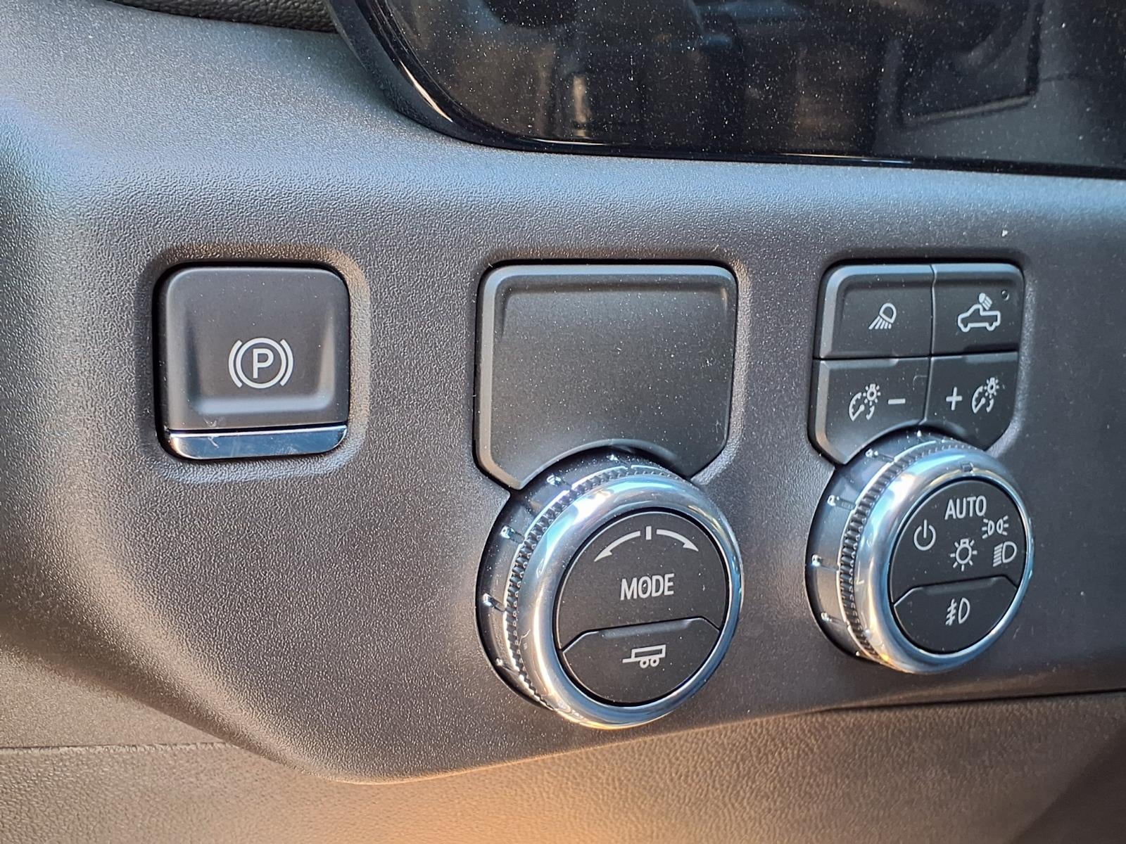 2026 GMC Sierra 1500 SLT Crew Cab Short Box RWD