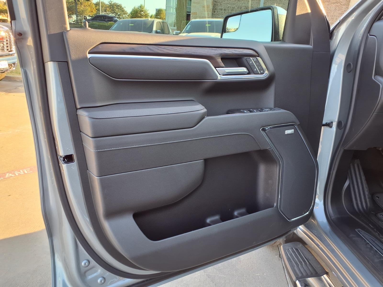 2026 GMC Sierra 1500 SLT Crew Cab Short Box RWD