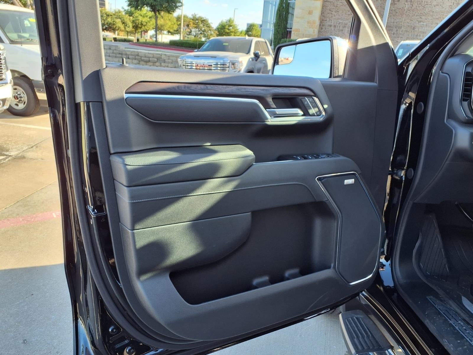 2026 GMC Sierra 1500 SLT Crew Cab Short Box RWD