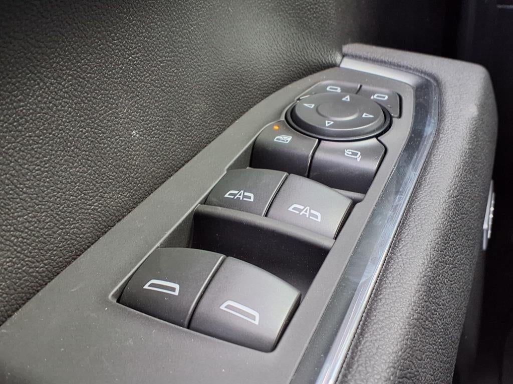 2026 GMC Sierra 1500 SLT Crew Cab Short Box RWD