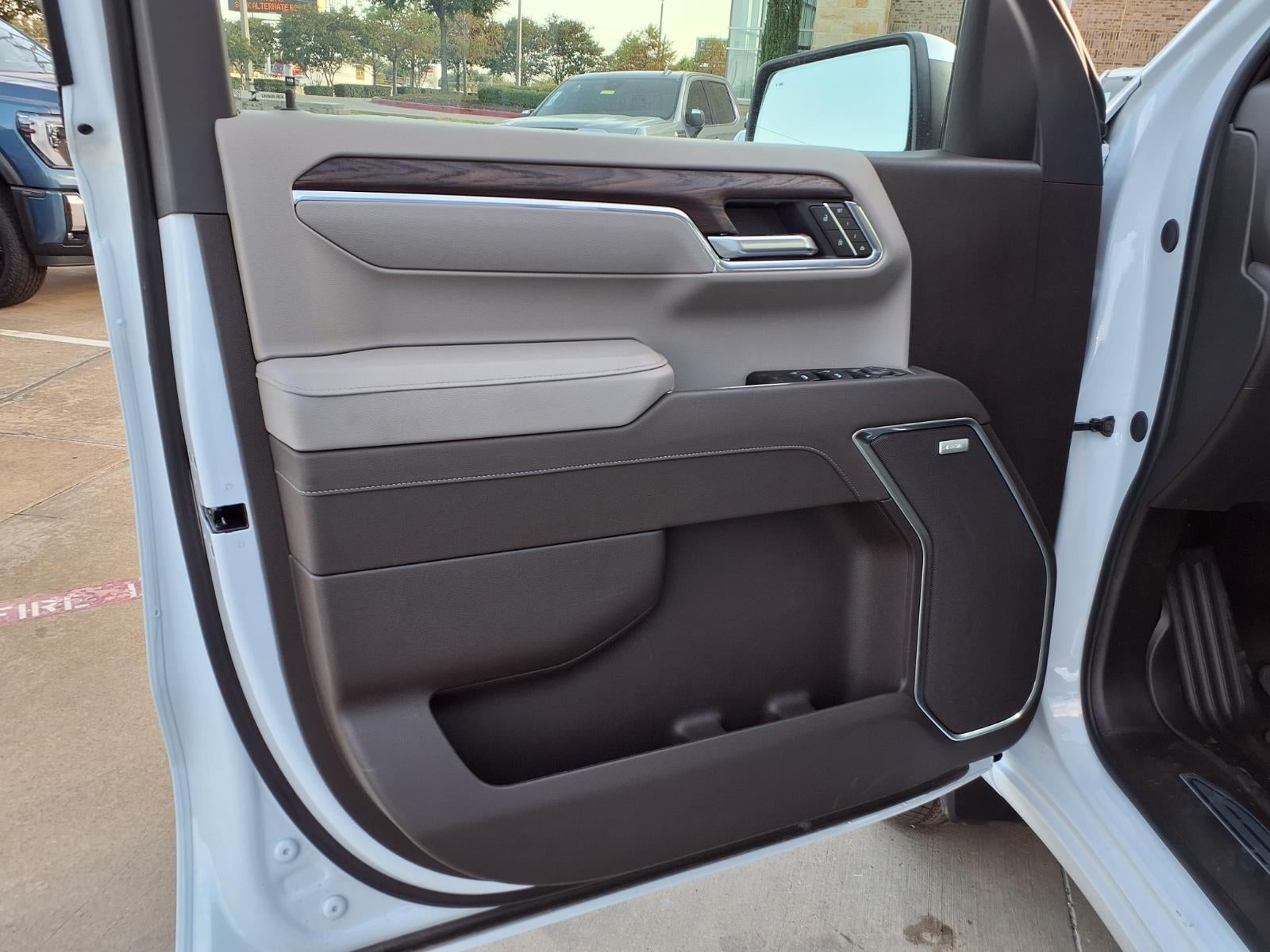 2026 GMC Sierra 1500 SLT Crew Cab Short Box RWD
