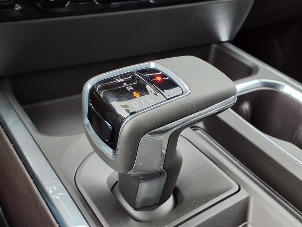 2026 GMC Sierra 1500 SLT Crew Cab Short Box RWD