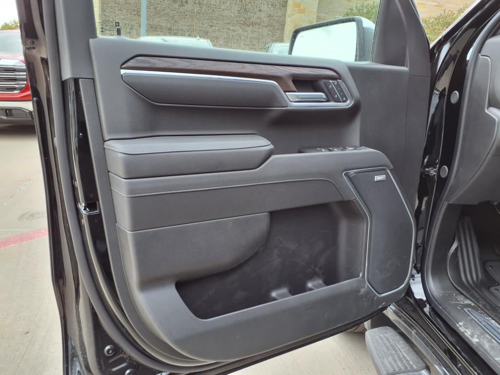 2026 GMC Sierra 1500 SLT Crew Cab Short Box RWD