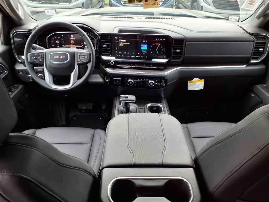 2026 GMC Sierra 1500 SLT Crew Cab Short Box RWD