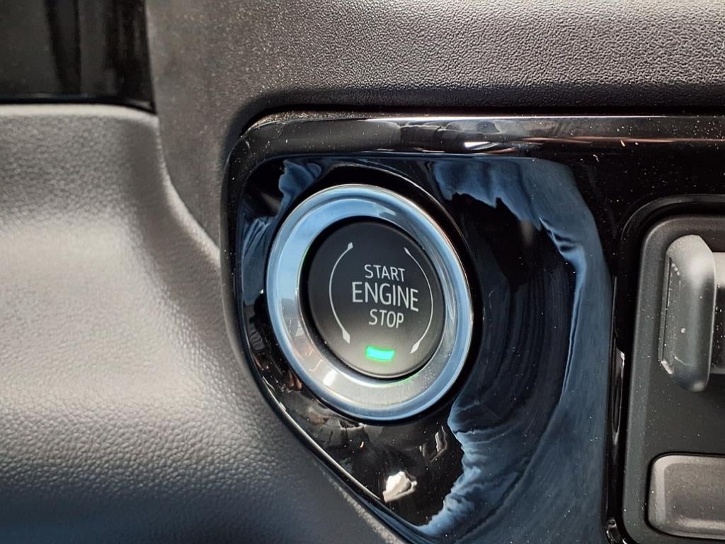 2026 GMC Sierra 1500 SLT Crew Cab Short Box RWD