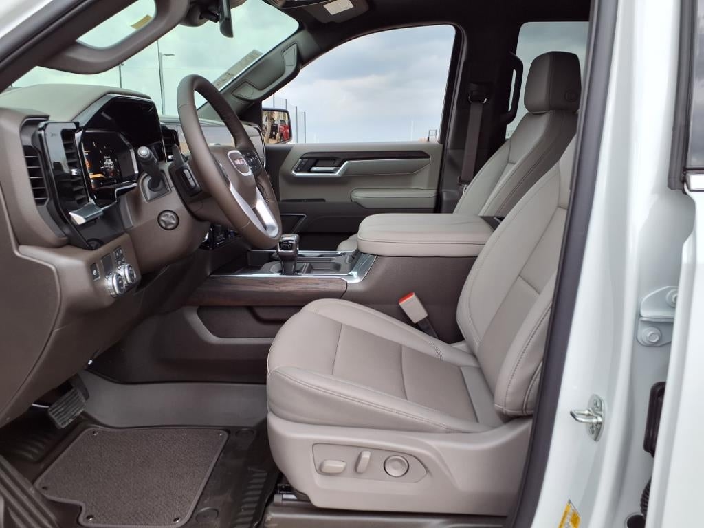 2026 GMC Sierra 1500 SLT Crew Cab Short Box RWD