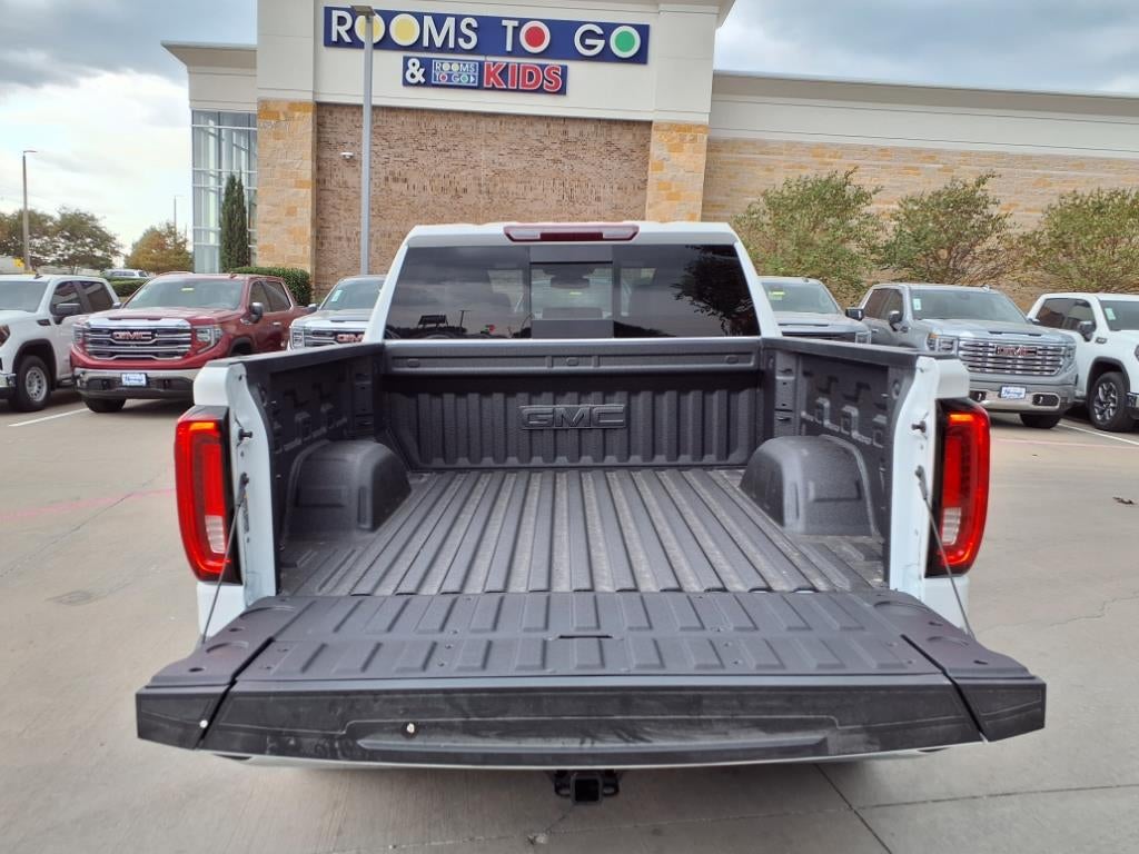 2026 GMC Sierra 1500 SLT Crew Cab Short Box RWD