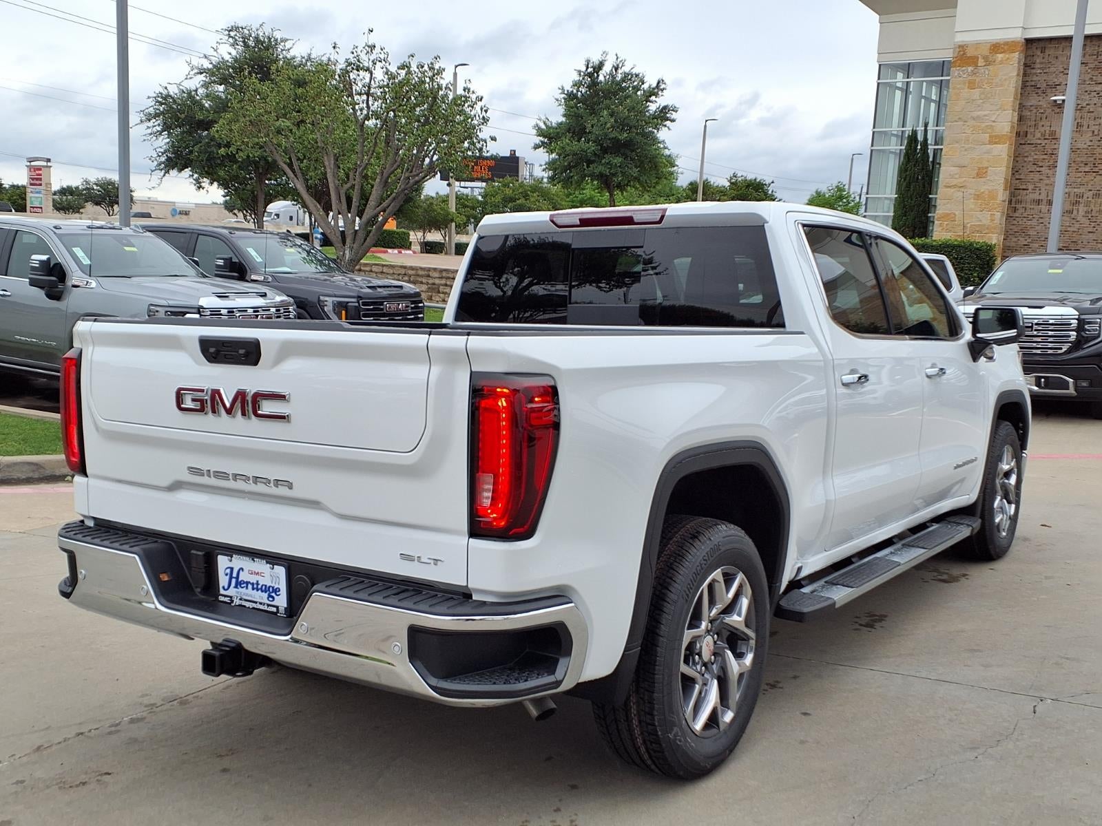 2026 GMC Sierra 1500 SLT Crew Cab Short Box RWD