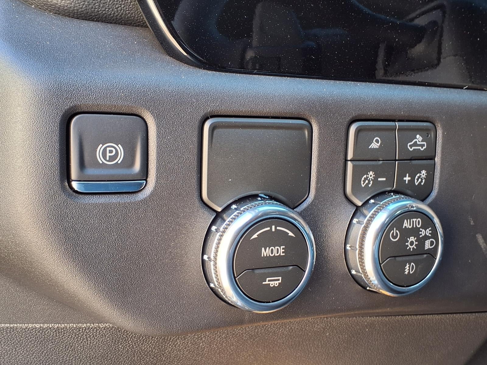 2026 GMC Sierra 1500 SLT Crew Cab Short Box RWD
