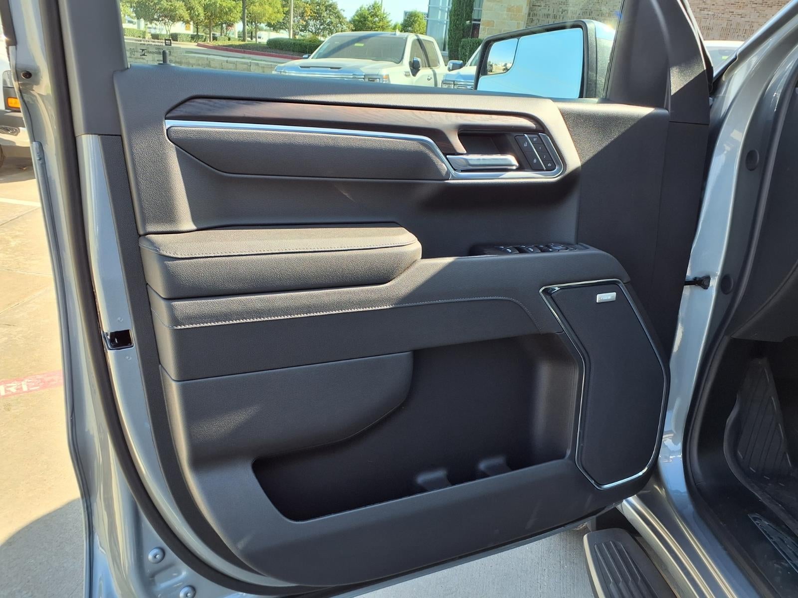 2026 GMC Sierra 1500 SLT Crew Cab Short Box RWD