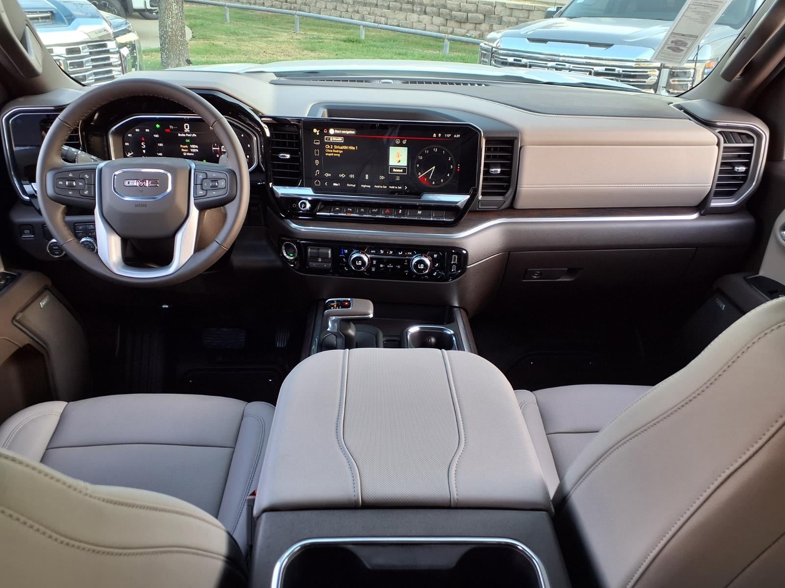2026 GMC Sierra 1500 SLT - Photo 4