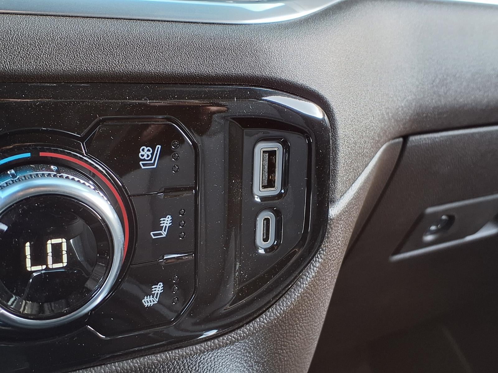 2026 GMC Sierra 1500 SLT - Photo 8