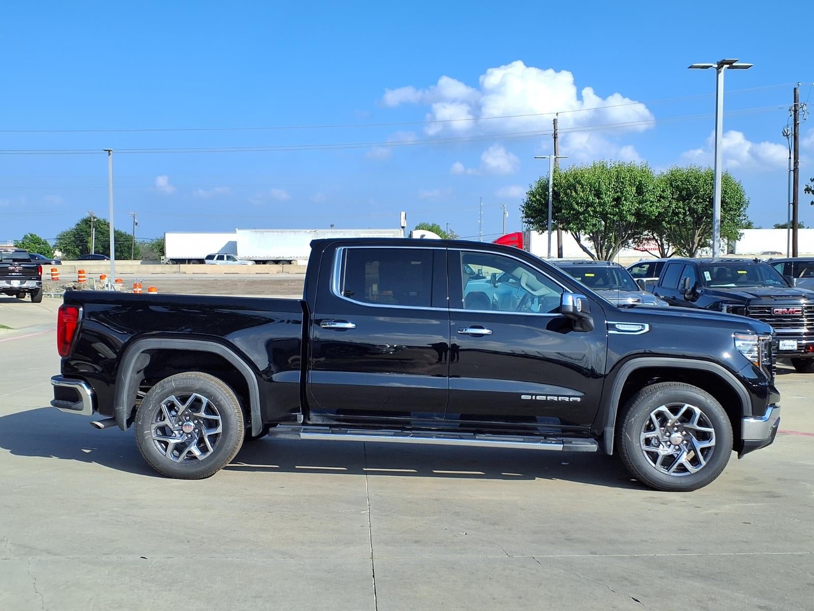 2026 GMC Sierra 1500 SLT Crew Cab Short Box RWD