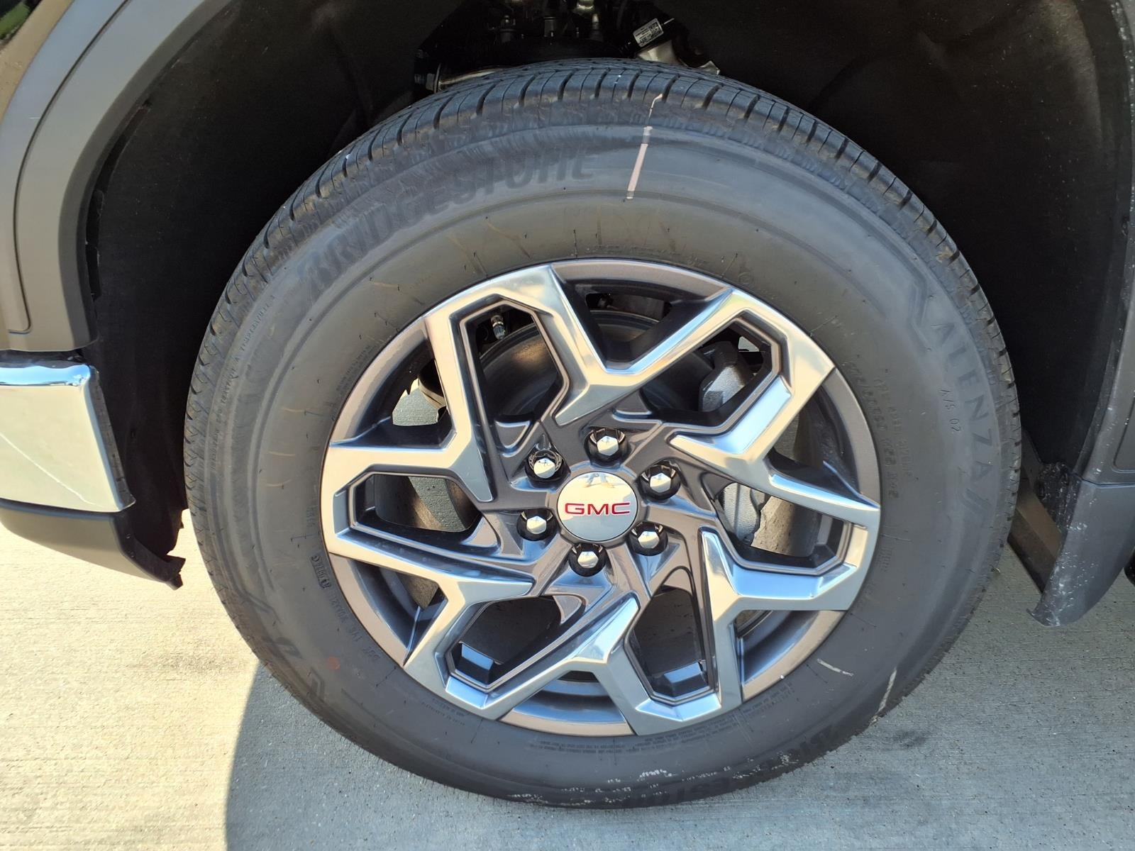 2026 GMC Sierra 1500 SLT Crew Cab Short Box RWD