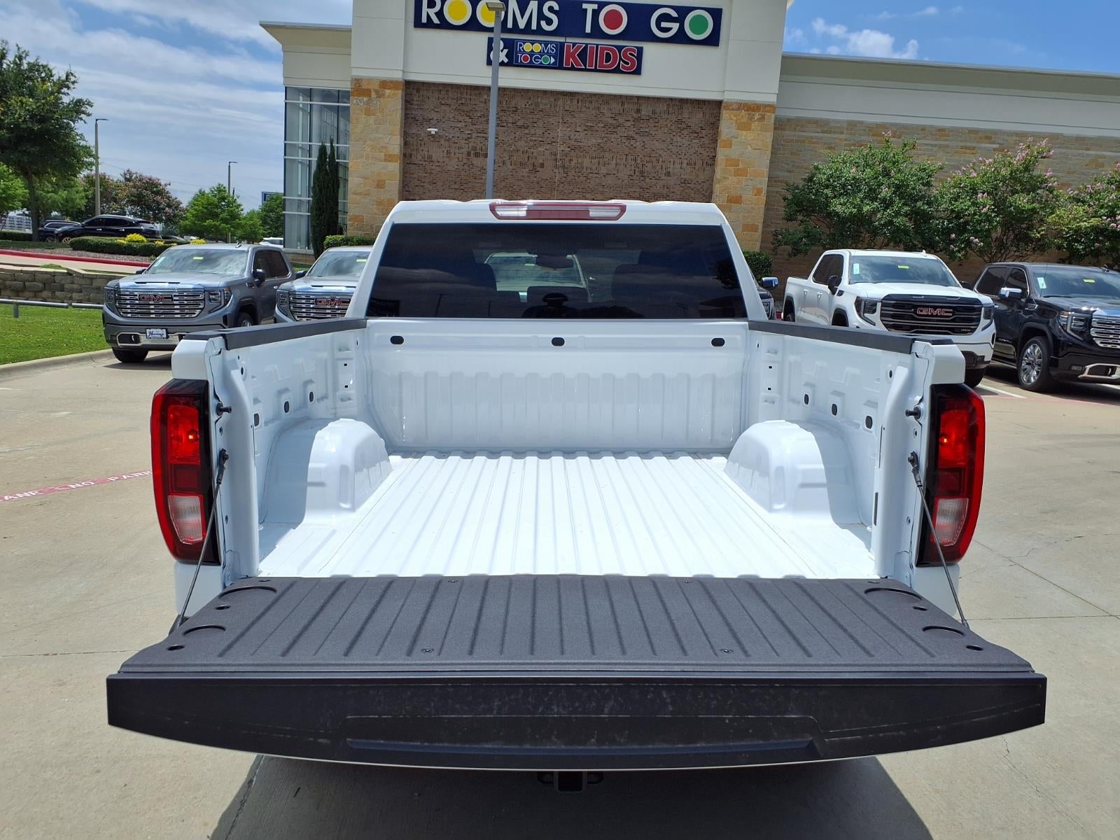 2026 GMC Sierra 1500 Pro Crew Cab Short Box 4WD