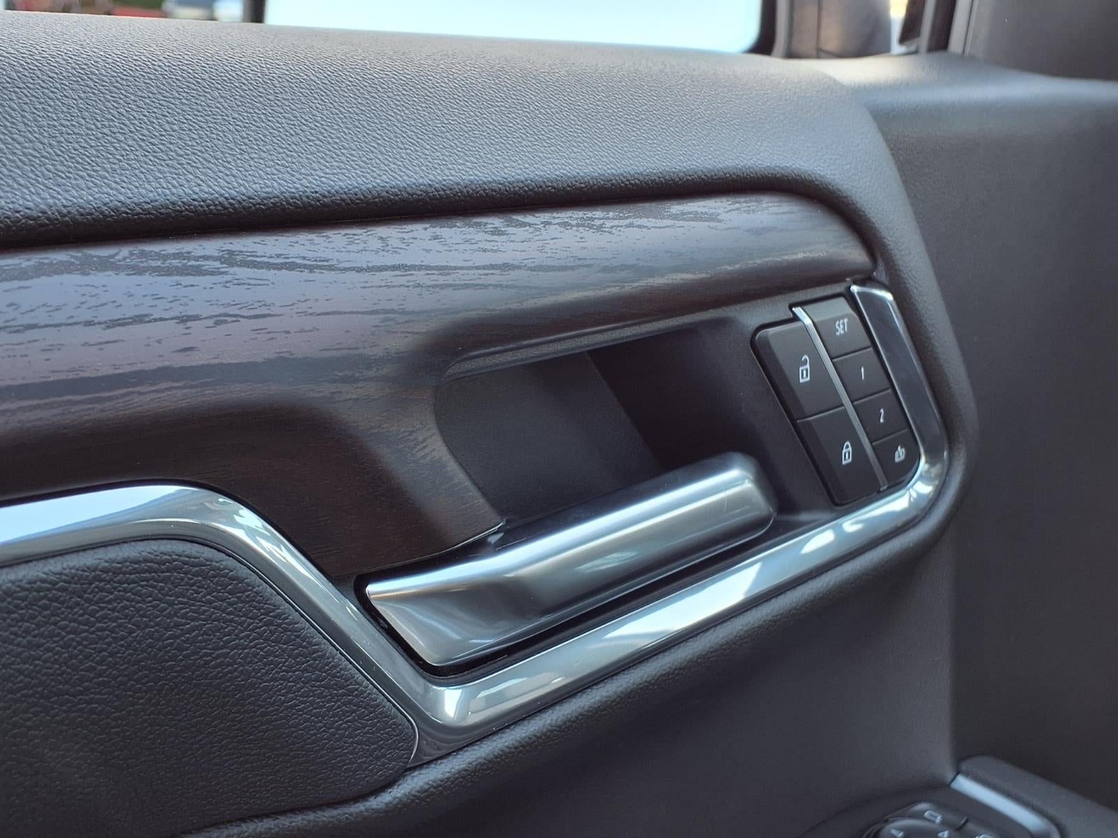 2026 GMC Sierra 1500 SLT Crew Cab Short Box 4WD