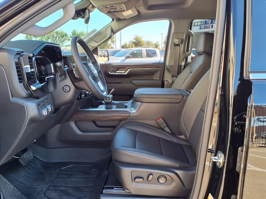 2026 GMC Sierra 1500 SLT Crew Cab Short Box 4WD