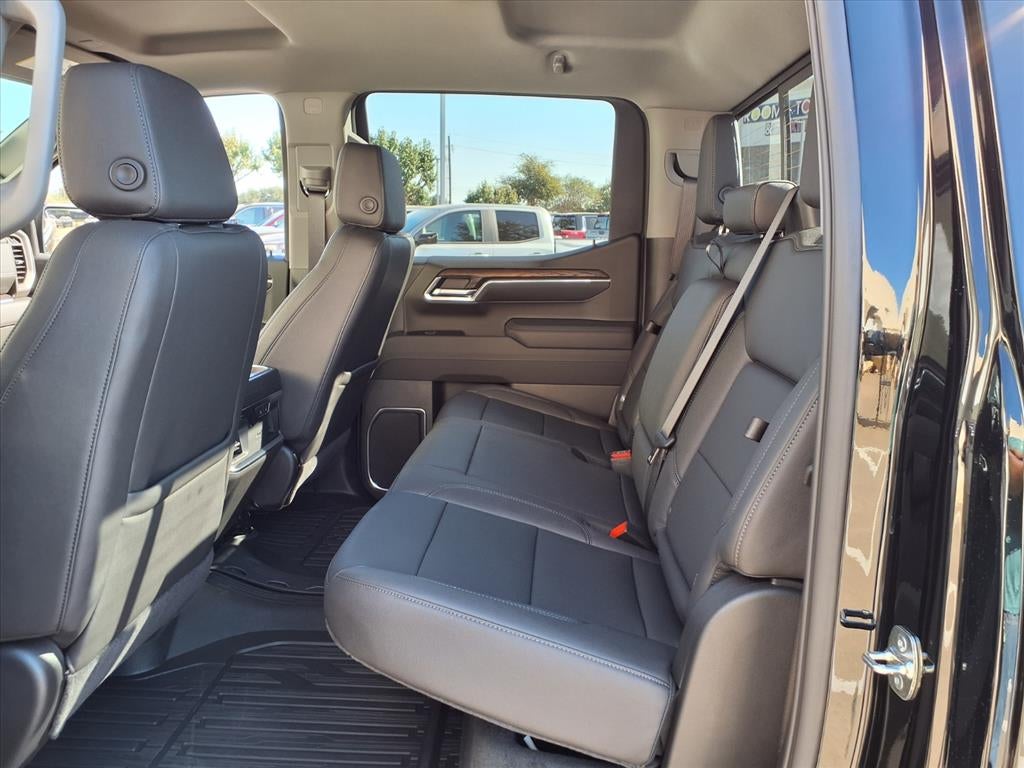 2026 GMC Sierra 1500 SLT Crew Cab Short Box 4WD