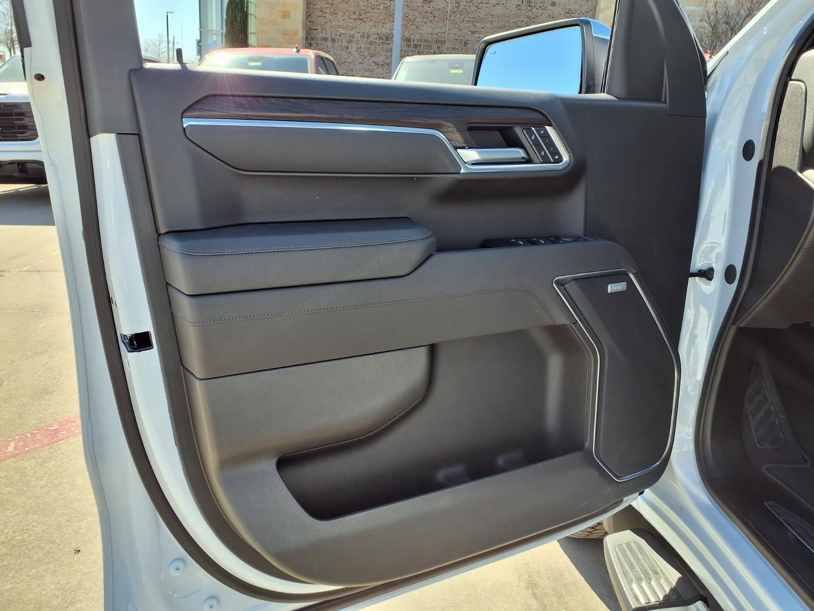 2026 GMC Sierra 1500 SLT Crew Cab Short Box 4WD