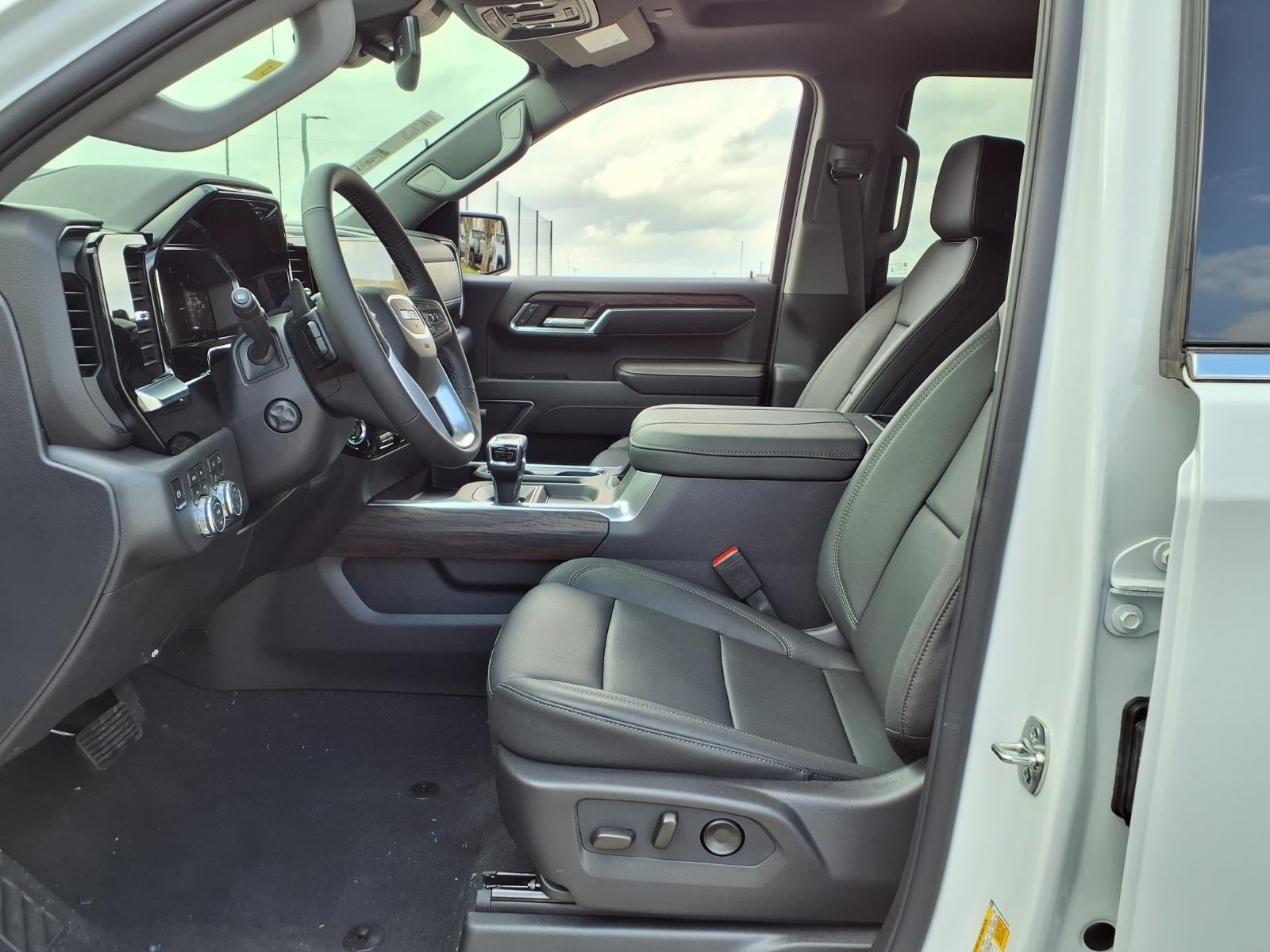 2026 GMC Sierra 1500 SLT Crew Cab Short Box 4WD