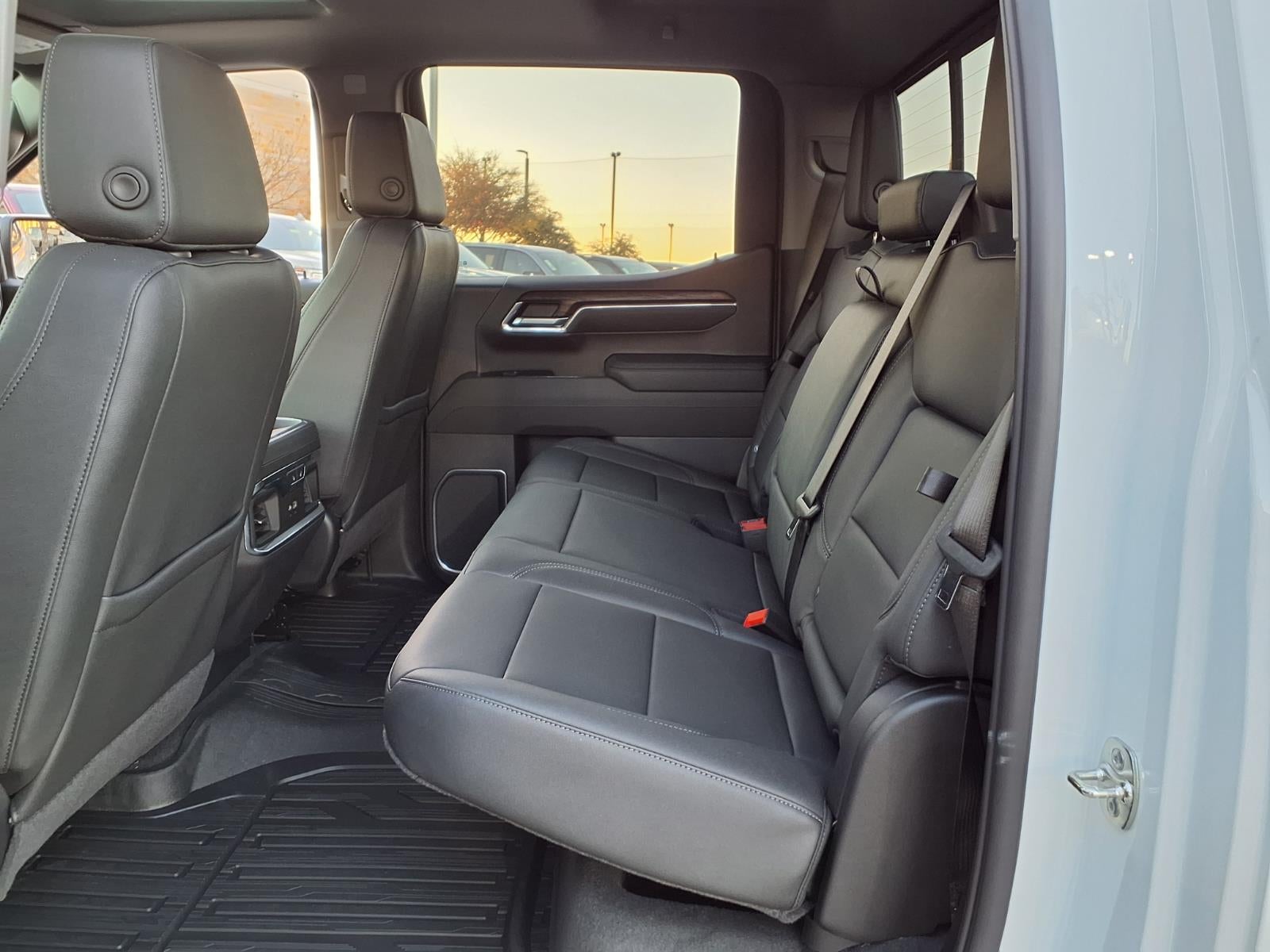 2026 GMC Sierra 1500 SLT Crew Cab Short Box 4WD