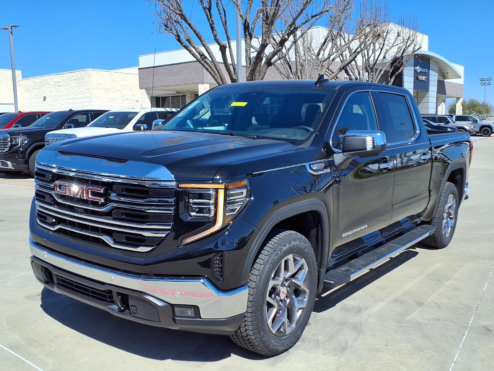 2026 GMC Sierra 1500 SLT Crew Cab Short Box 4WD