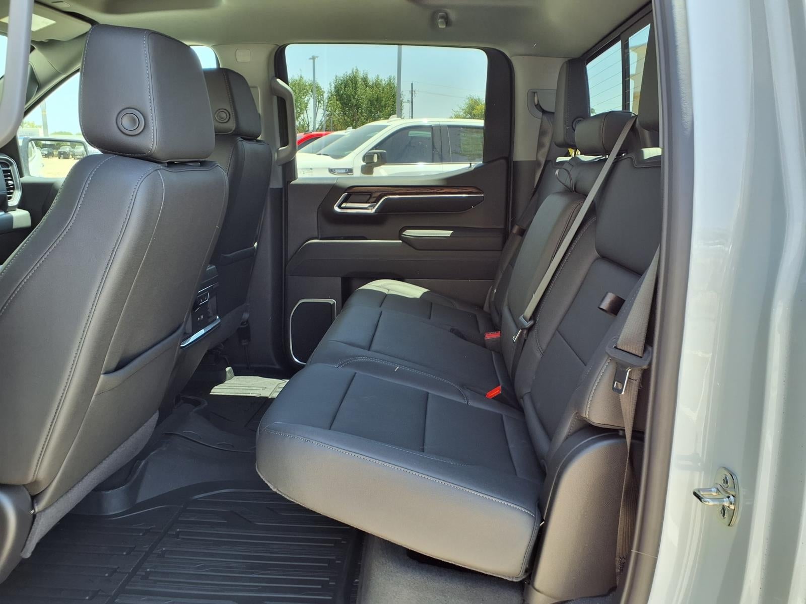 2026 GMC Sierra 1500 SLT Crew Cab Short Box 4WD