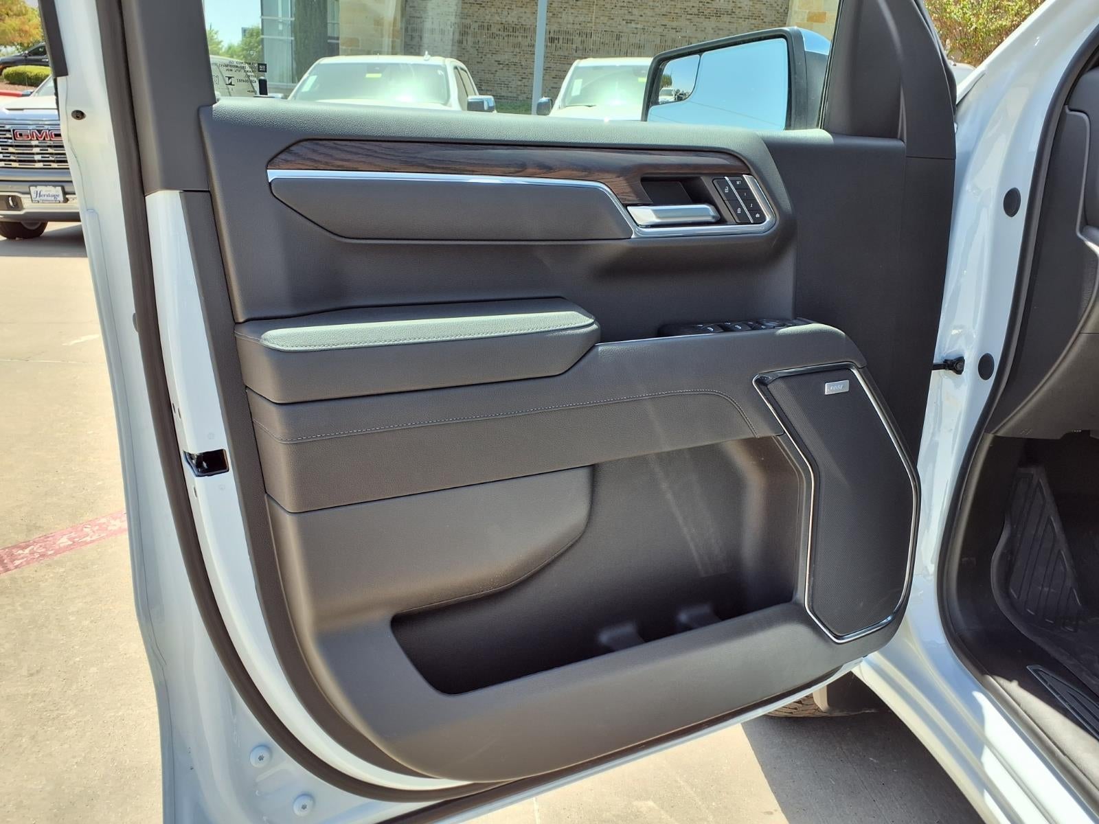 2026 GMC Sierra 1500 SLT Crew Cab Short Box 4WD