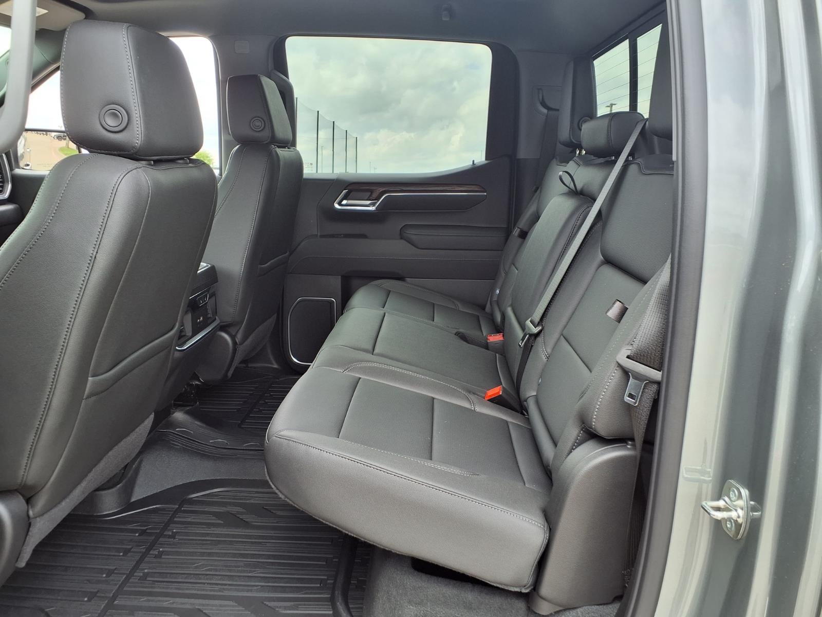 2026 GMC Sierra 1500 SLT Crew Cab Short Box 4WD