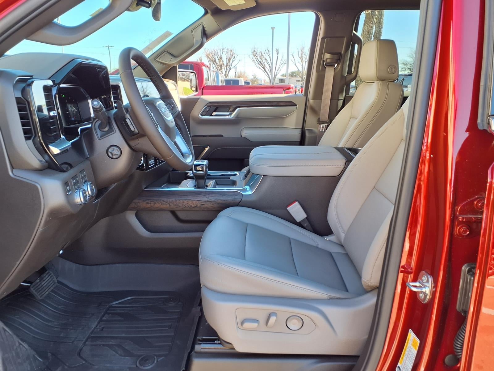 2026 GMC Sierra 1500 SLT Crew Cab Short Box 4WD