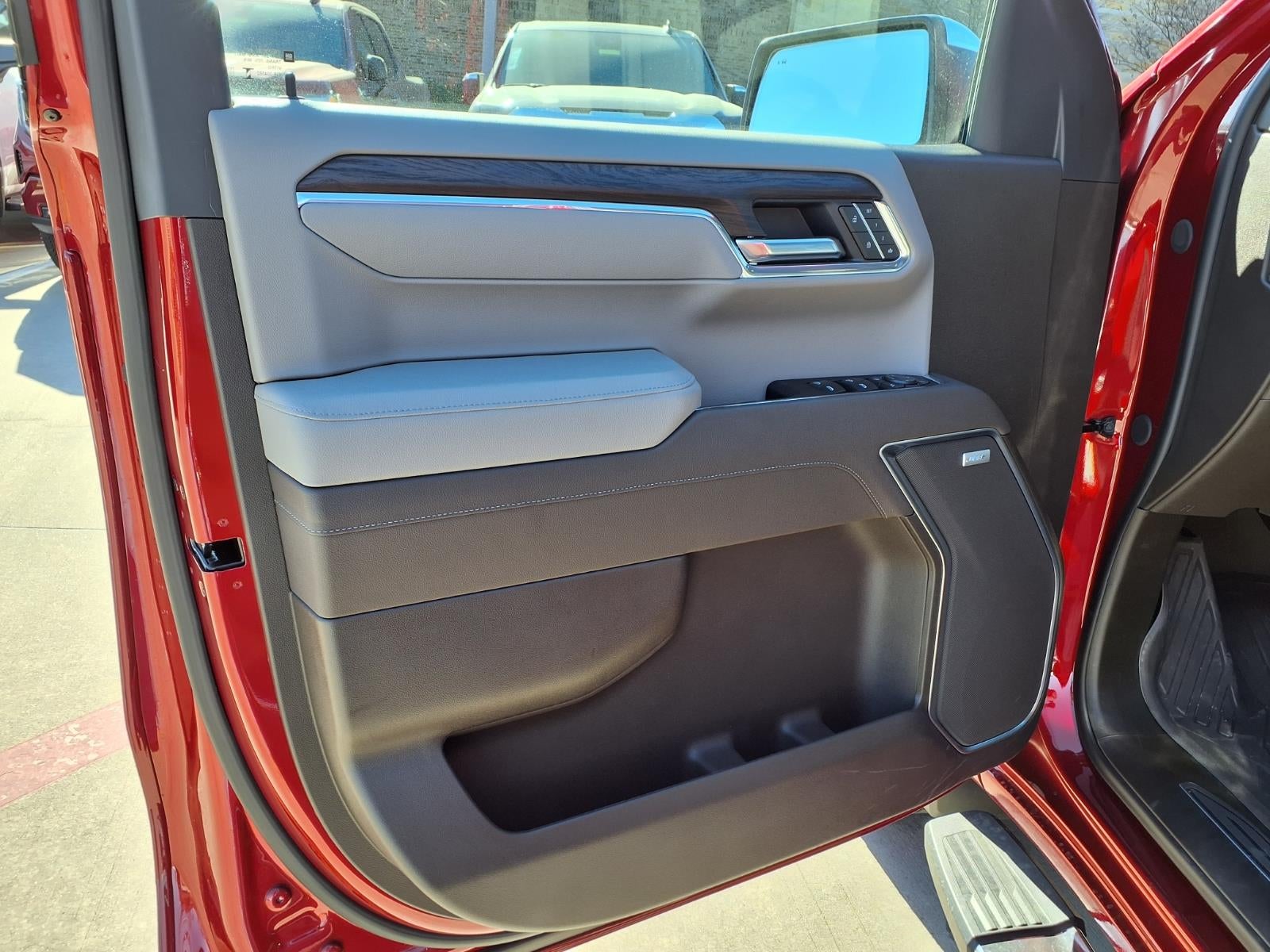 2026 GMC Sierra 1500 SLT Crew Cab Short Box 4WD