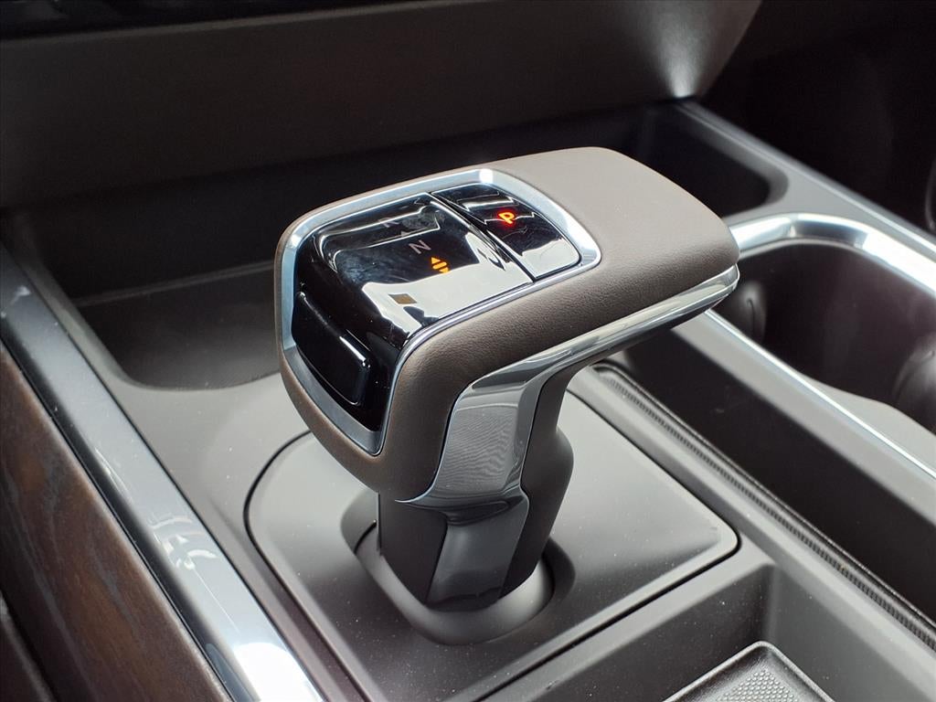 2026 GMC Sierra 1500 SLT Crew Cab Short Box 4WD