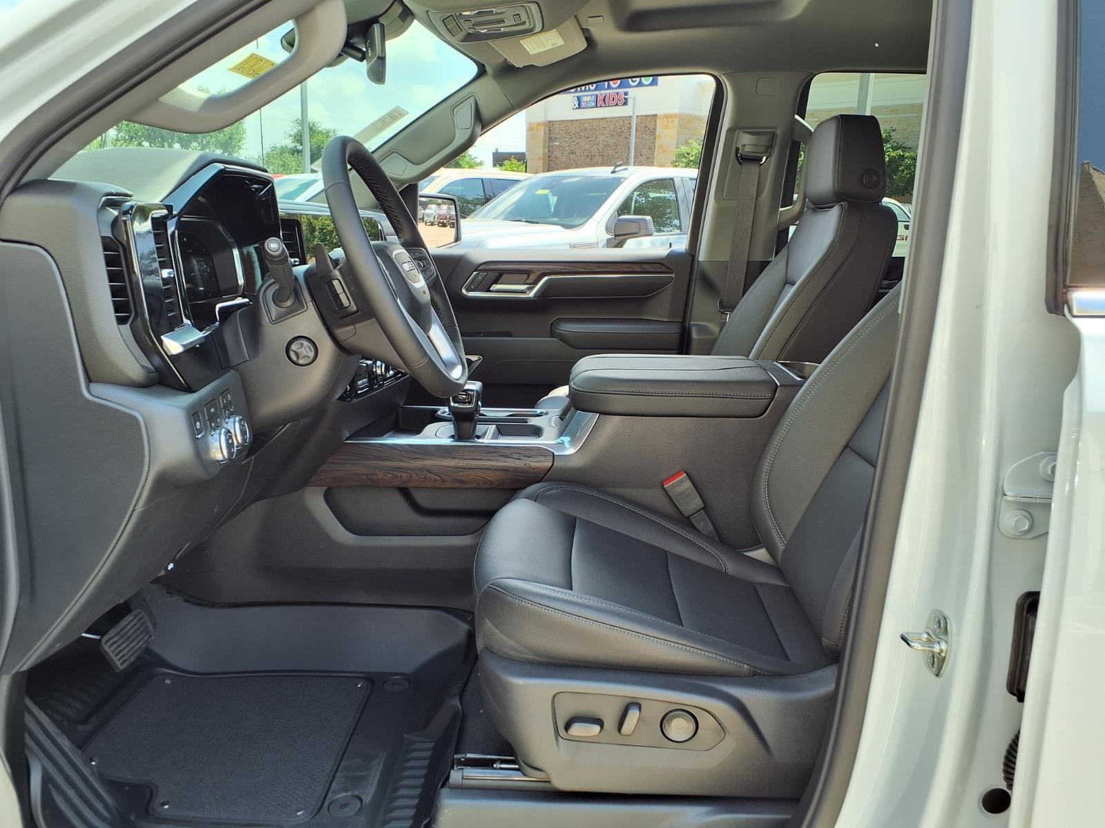 2026 GMC Sierra 1500 SLT Crew Cab Short Box 4WD