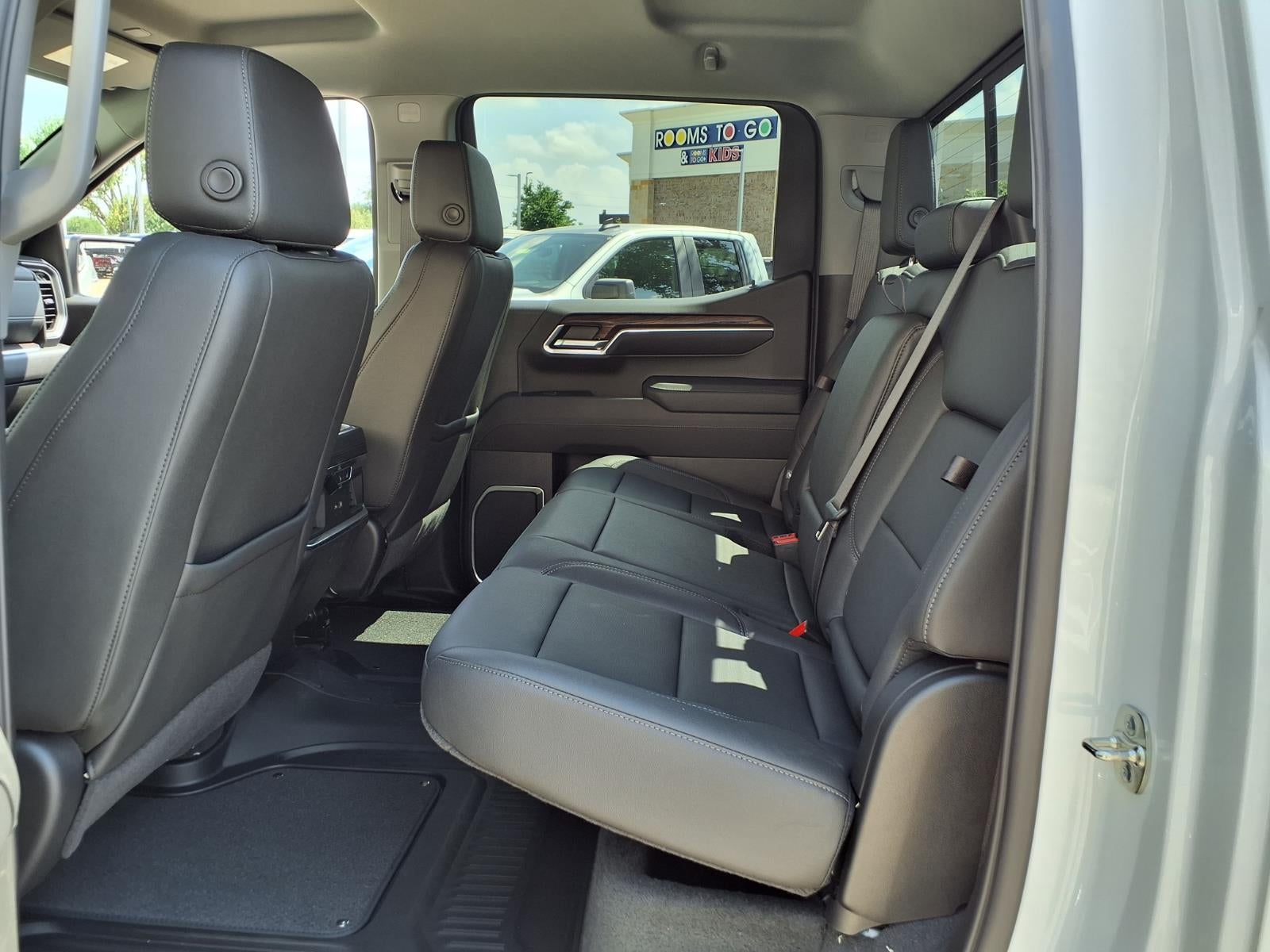 2026 GMC Sierra 1500 SLT Crew Cab Short Box 4WD