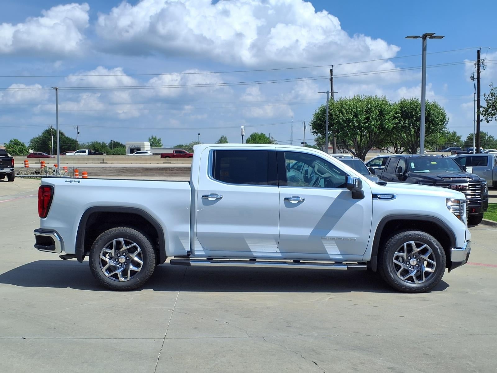 2026 GMC Sierra 1500 SLT Crew Cab Short Box 4WD