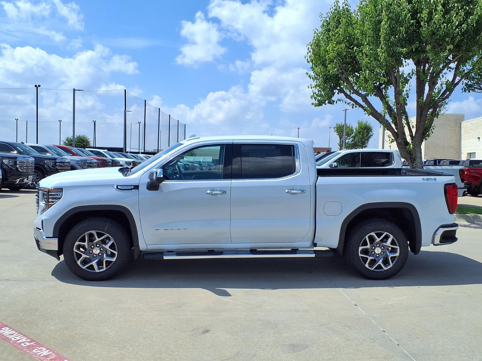 2026 GMC Sierra 1500 SLT Crew Cab Short Box 4WD