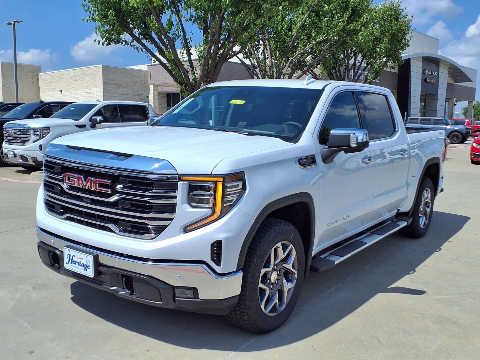 2026 GMC Sierra 1500 SLT Crew Cab Short Box 4WD