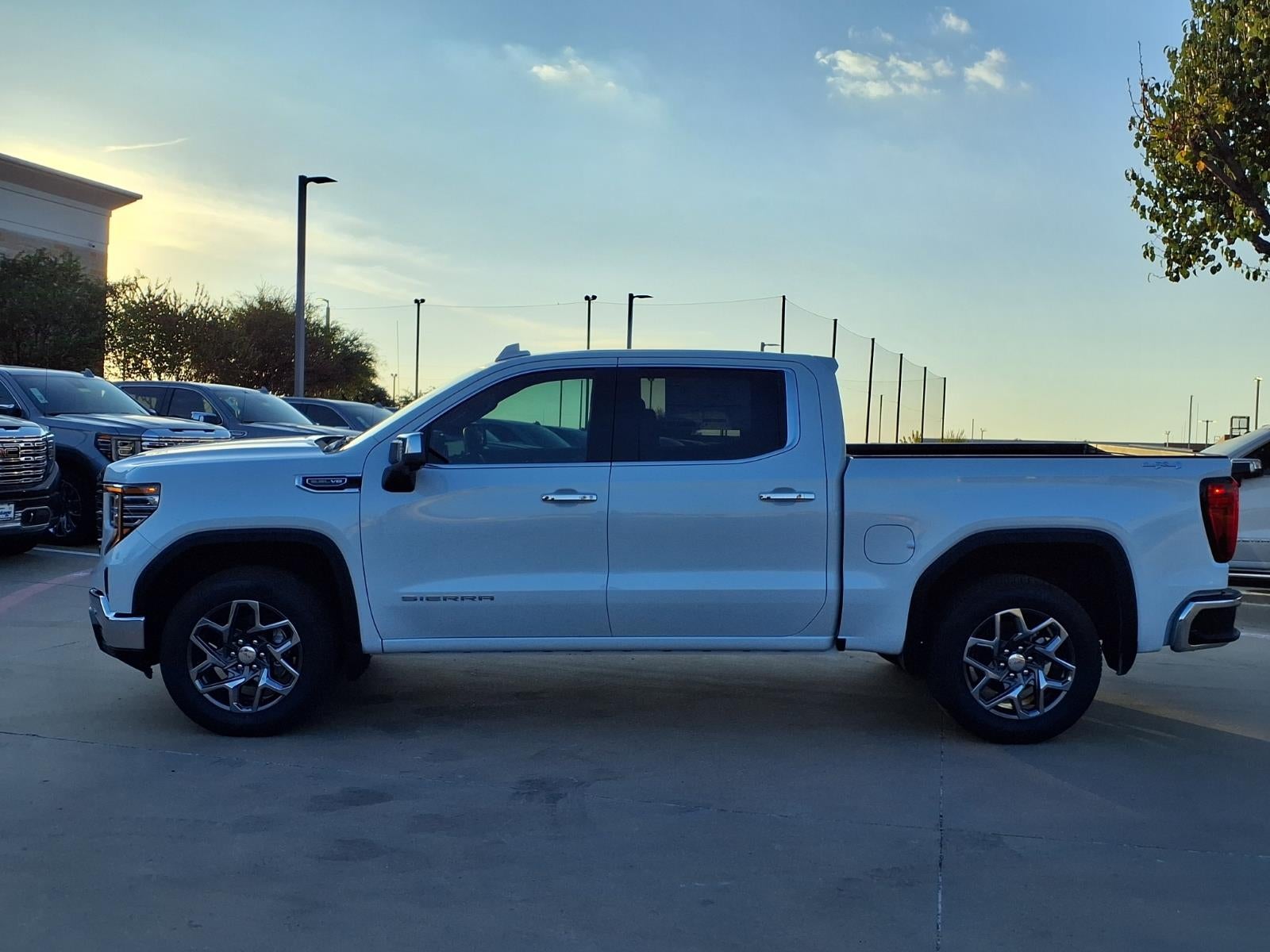 2026 GMC Sierra 1500 SLT Crew Cab Short Box 4WD