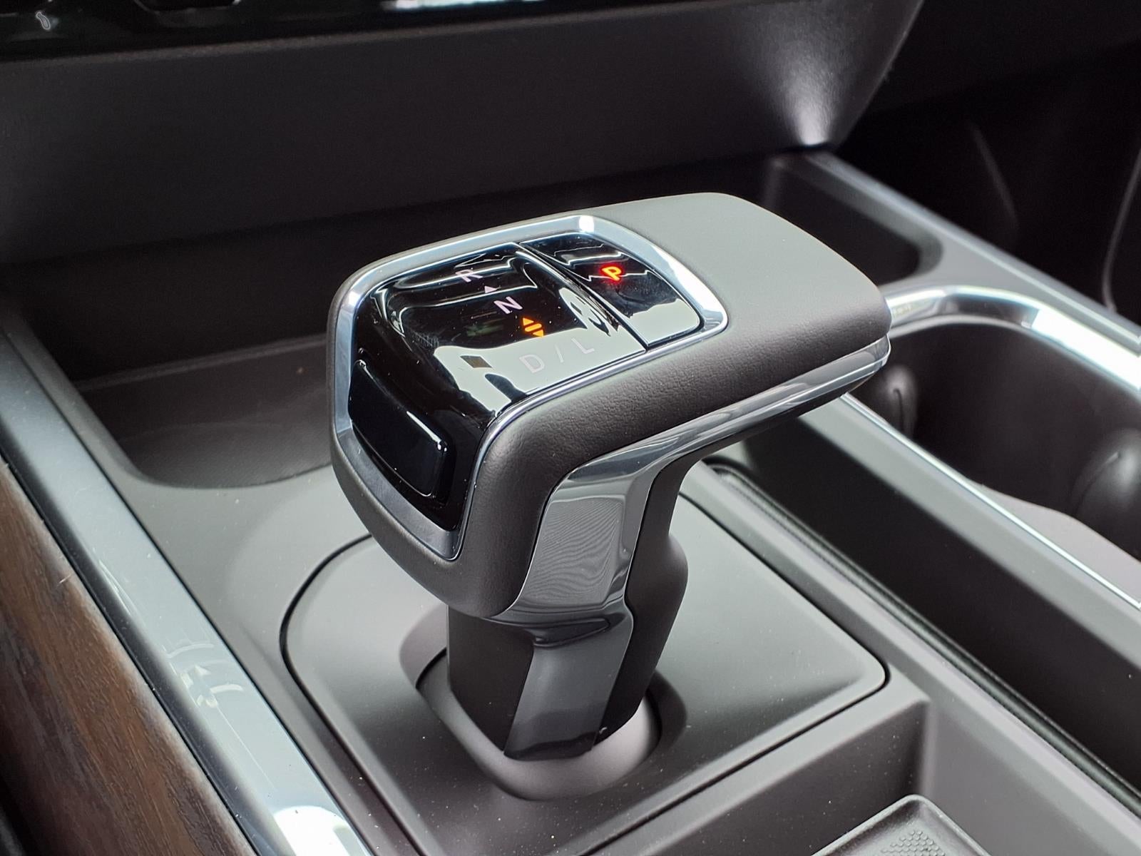 2026 GMC Sierra 1500 SLT Crew Cab Short Box 4WD