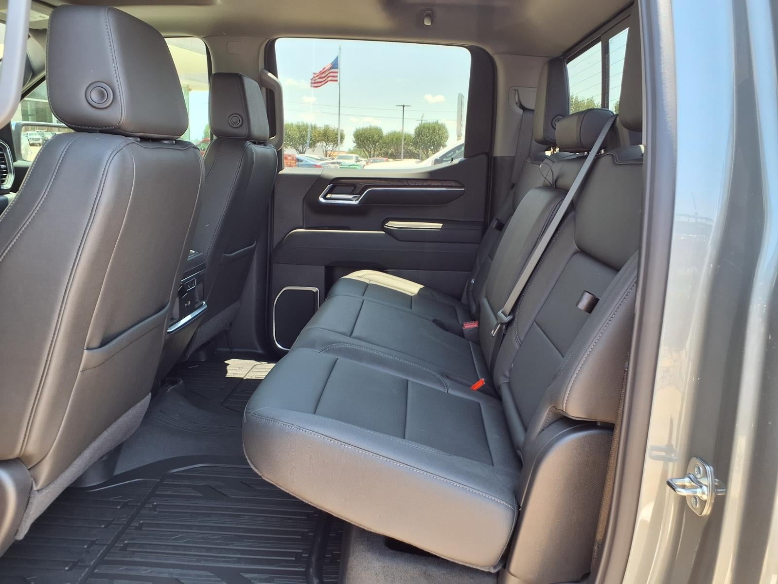 2026 GMC Sierra 1500 SLT Crew Cab Short Box 4WD