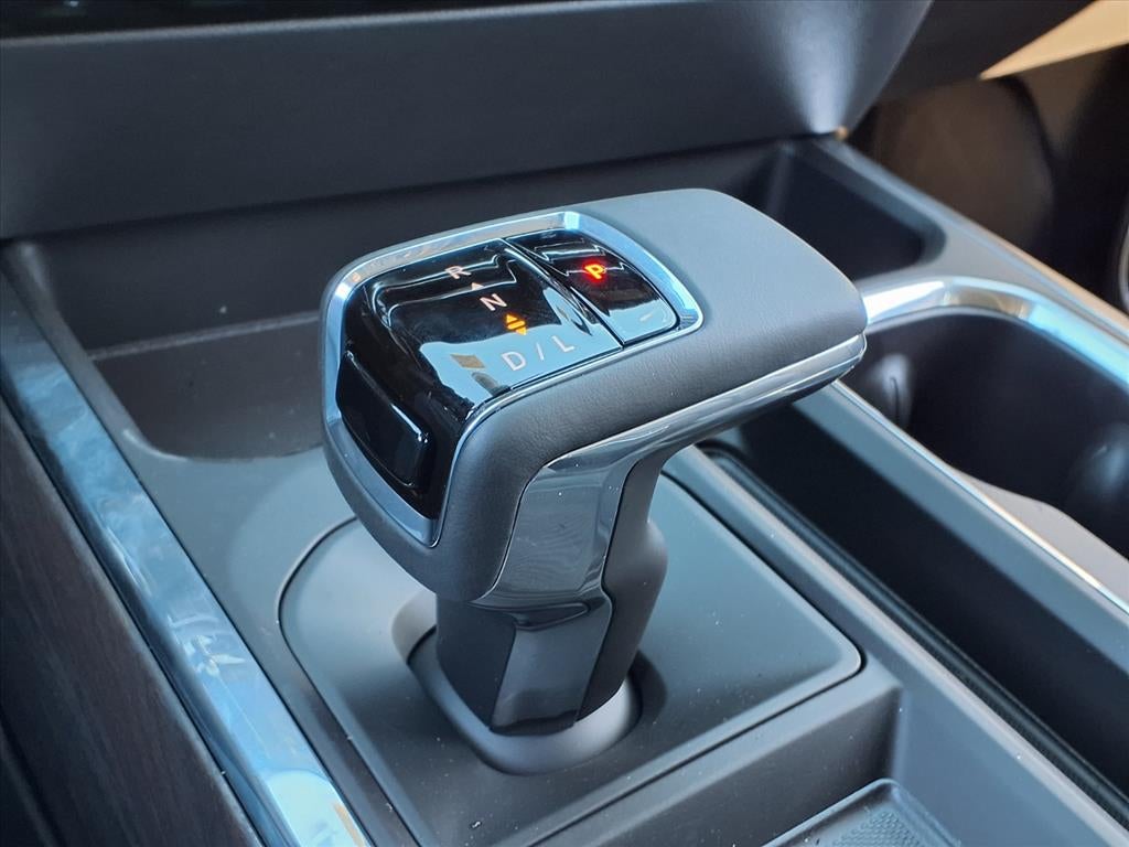 2026 GMC Sierra 1500 SLT Crew Cab Short Box 4WD