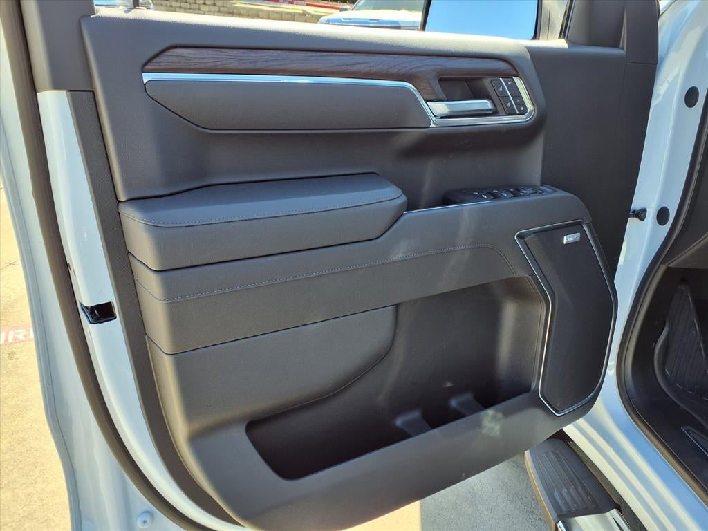 2026 GMC Sierra 1500 SLT Crew Cab Short Box 4WD