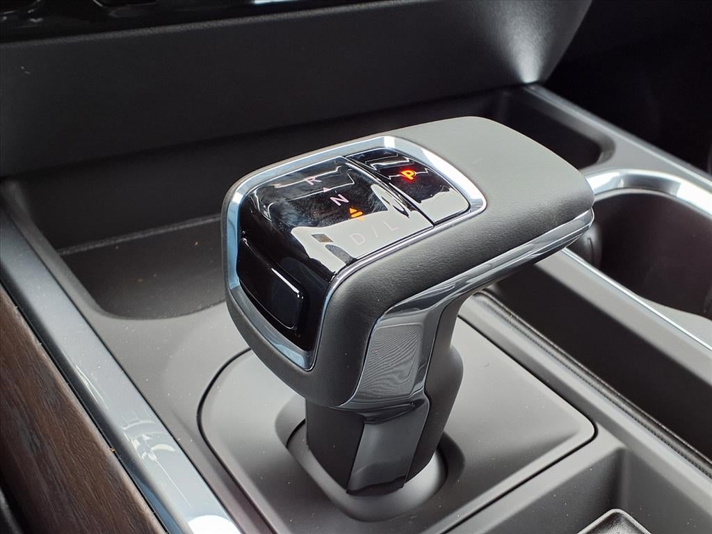 2026 GMC Sierra 1500 SLT Crew Cab Short Box 4WD