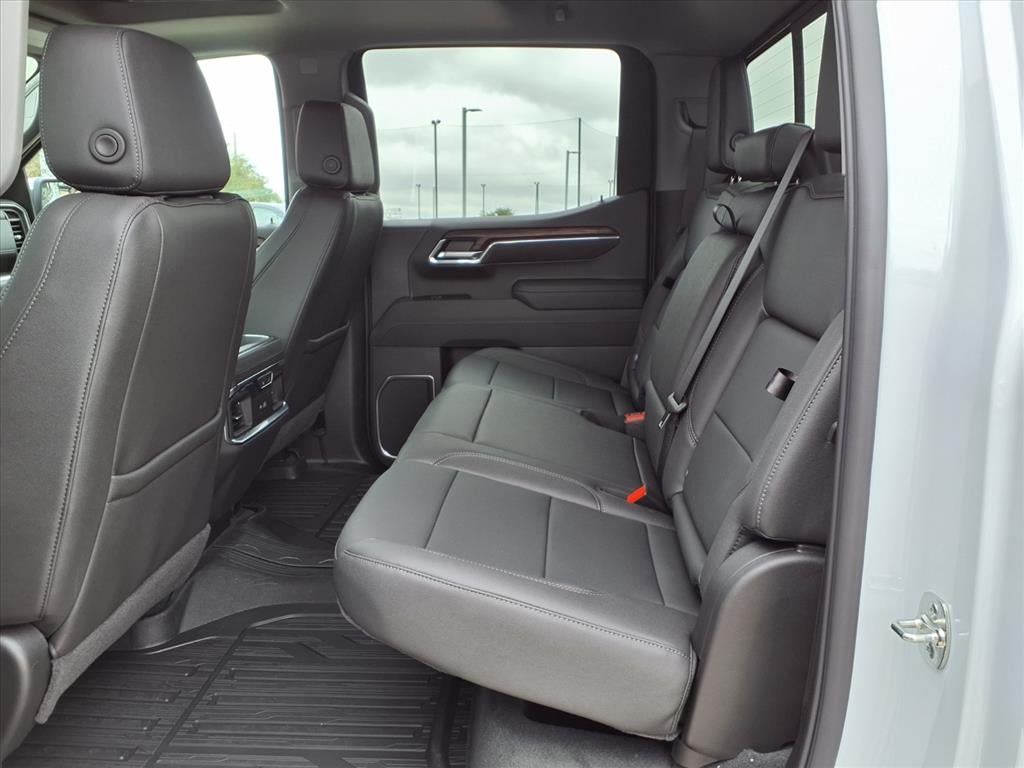 2026 GMC Sierra 1500 SLT Crew Cab Short Box 4WD