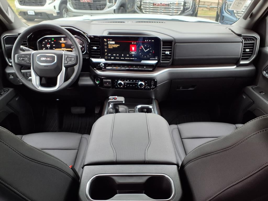 2026 GMC Sierra 1500 SLT Crew Cab Short Box 4WD