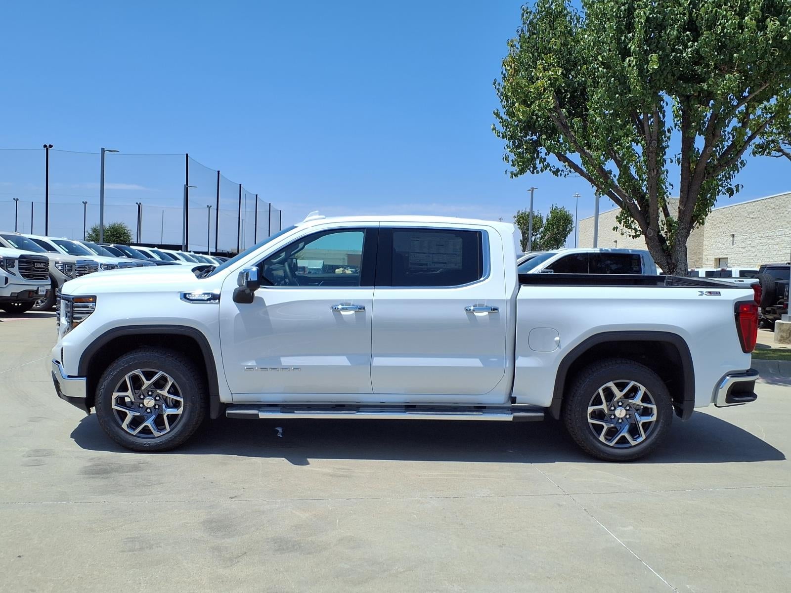 2026 GMC Sierra 1500 SLT Crew Cab Short Box 4WD