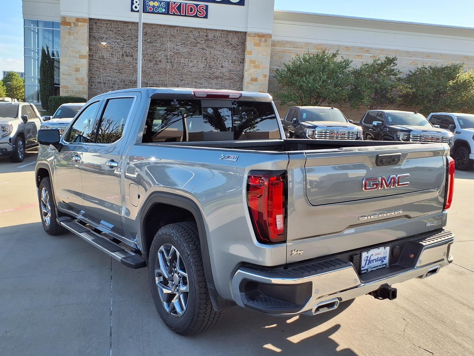 2026 GMC Sierra 1500 SLT Crew Cab Short Box 4WD