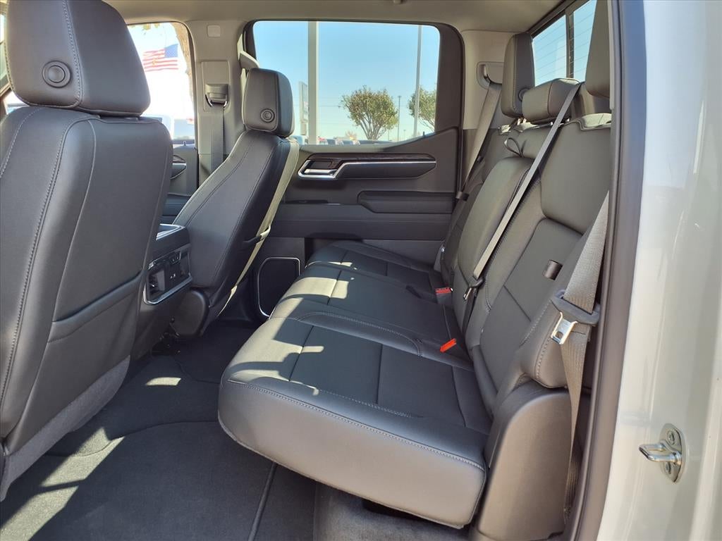 2026 GMC Sierra 1500 SLT Crew Cab Short Box 4WD