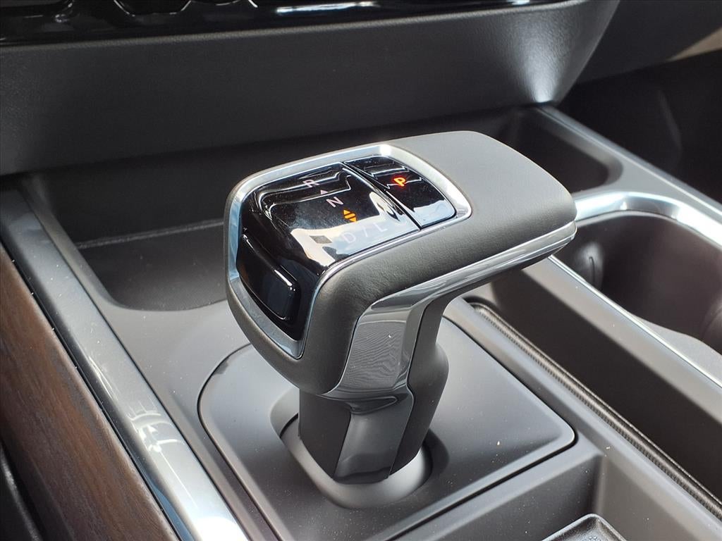 2026 GMC Sierra 1500 SLT Crew Cab Short Box 4WD