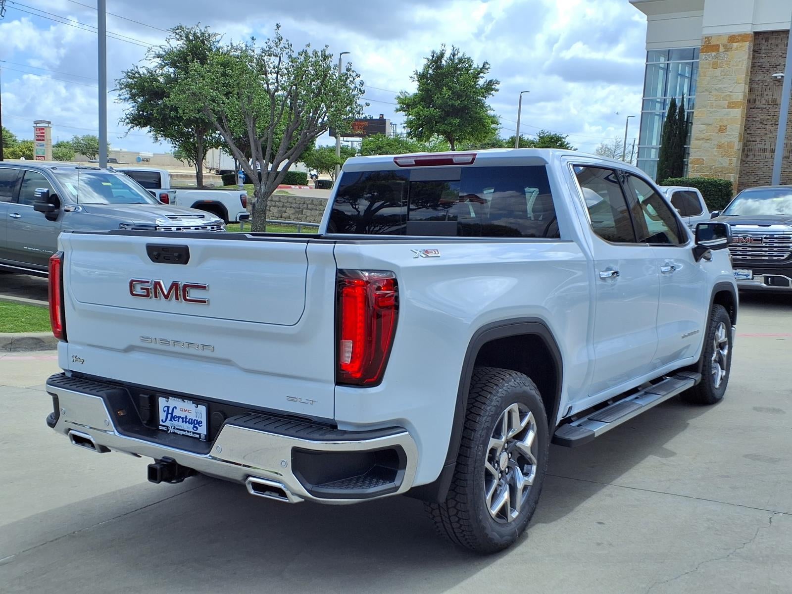2026 GMC Sierra 1500 SLT Crew Cab Short Box 4WD